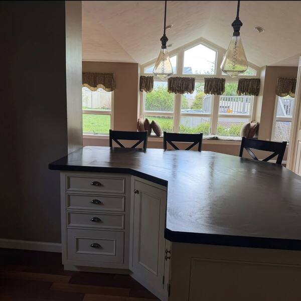 Open kitchen island with bay window cleaned and ready